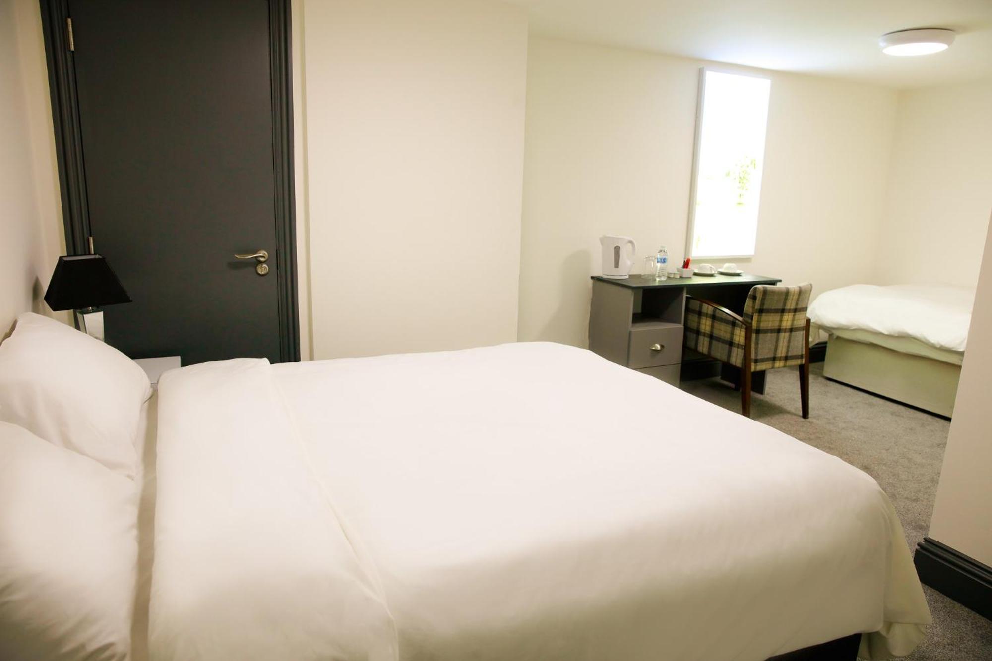 The George Wright Boutique Hotel, Bar & Restaurant Rotherham Ngoại thất bức ảnh